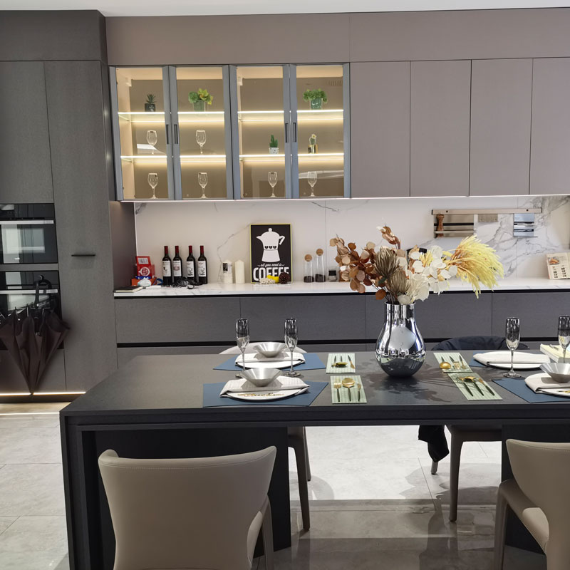 Yemek odası dolapları modern ev alanlarını nasıl dönüştürür?